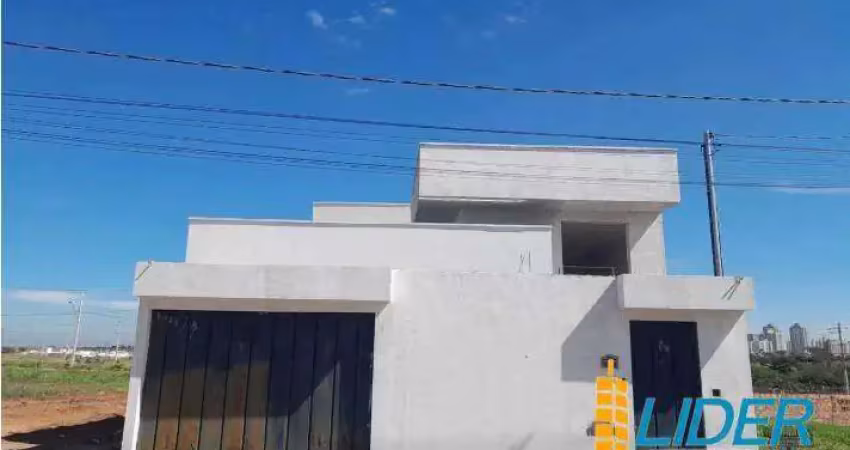 Casa à venda, 3 quartos, 1 suíte, 2 vagas, laranjeiras - uberlândia/mg