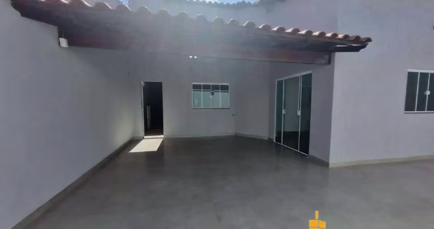 Excelente casa térrea com 169m2 de construção em terreno de 240m2 à venda no bairro planalto
