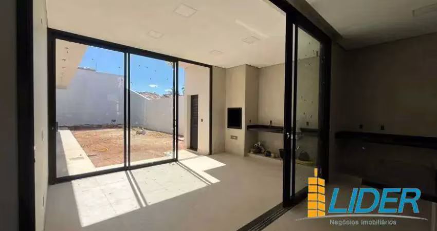 Casa à venda, 3 quartos, 3 suítes, 4 vagas, cidade jardim - uberlândia/mg