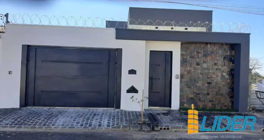 Casa à venda, 3 quartos, 1 suíte, 2 vagas, jardim holanda - uberlândia/mg