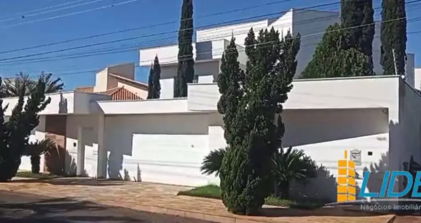 Imponente casa com 600m2 de construção em 3 pavimentos em terreno de 1.000m2 à venda em localização nobre no bairro cidade jardim