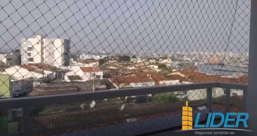 Apartamento com 2 quartos para alugar na Rua Nêgo Amâncio, Jardim Patrícia, Uberlândia