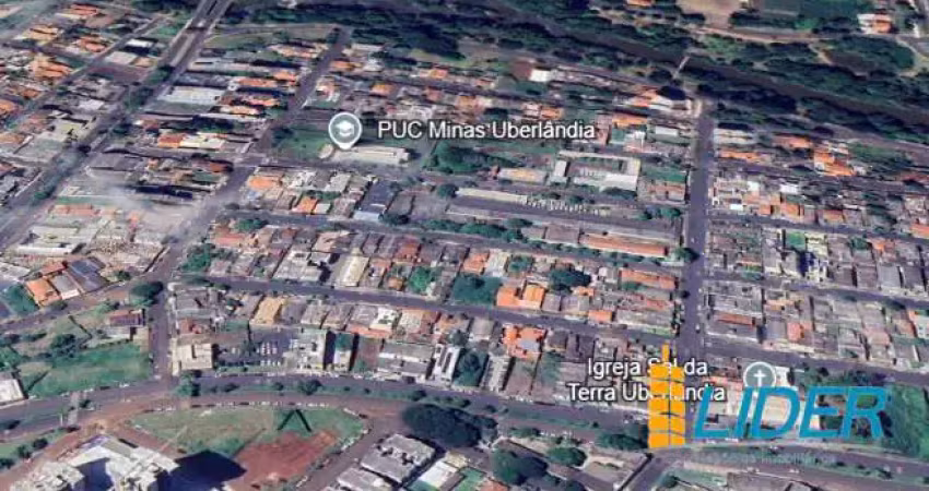 Terreno à venda na Avenida Marcos de Freitas Costa, Osvaldo Rezende, Uberlândia