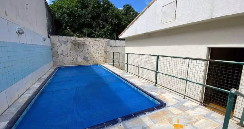 Casa com 4 quartos para alugar na Rua Delmira Cândida Rodrigues da Cunha, Santa Mônica, Uberlândia