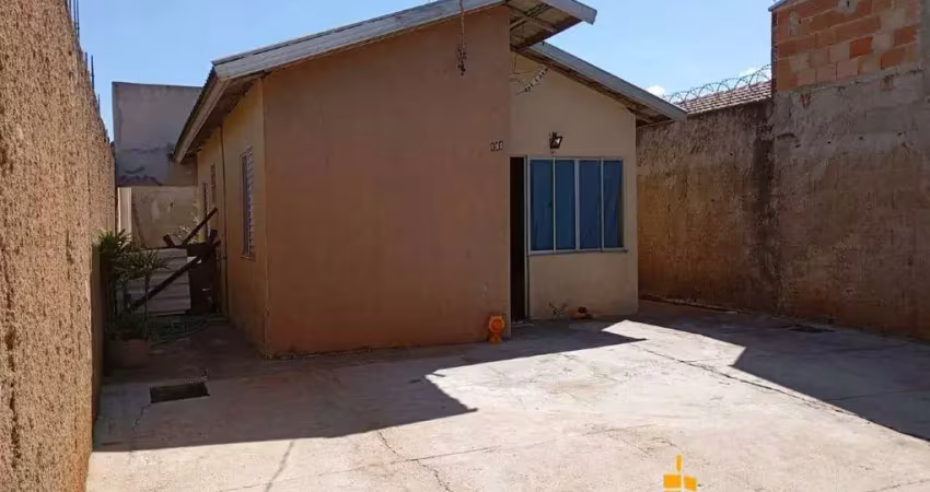 Ótima casa com 44,00m2 de construção em terreno de 200,00m2 à venda no loteamento monte hebron