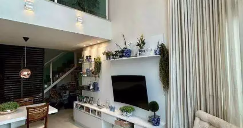 Belíssima cobertura duplex com 140,60m2 de área privativa, toda montada de armários planejados à venda próxima ao praia clube no bairro patrimônio