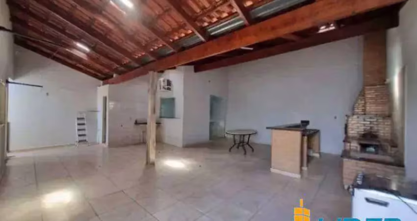 Casa à venda, 4 quartos, 1 suíte, 3 vagas, luizote de freitas - uberlândia/mg