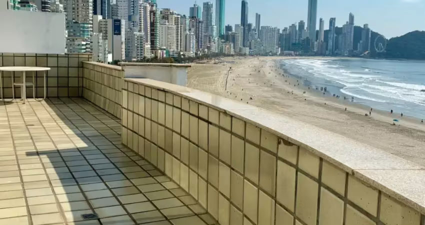 Apartamento com 3 quartos à venda na Avenida Atlântica, 2070, Centro, Balneário Camboriú