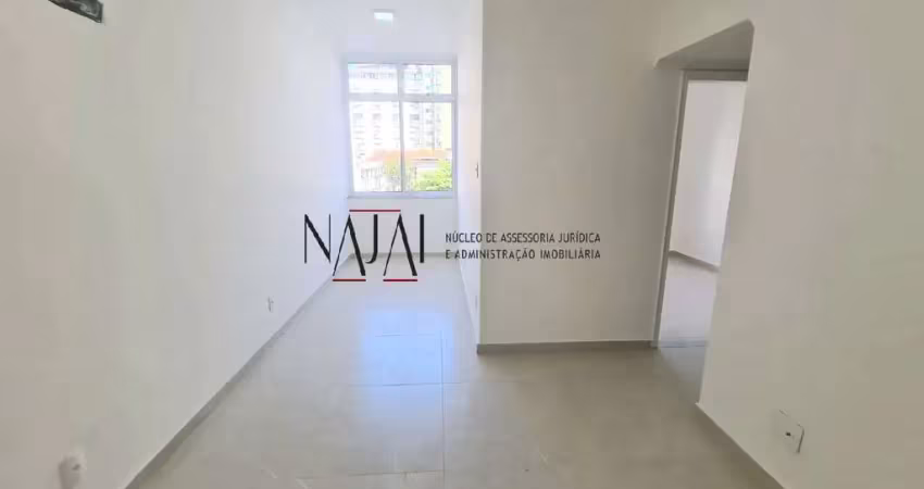 Vendo excelente sala e quarto com 50m-Fundos-Rua Gomes Carneiro-Ipanema-Rj.