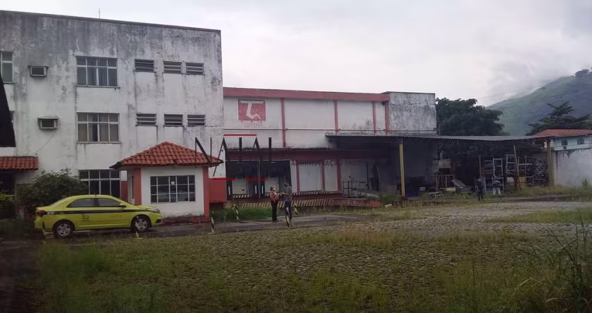 Área de 7.500 M² sendo 3.000 M² já construído em Campo Grande - RJ