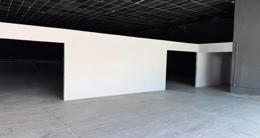 Barracão / Galpão / Depósito com 2 salas para alugar no Riviera Fluminense, Macaé 