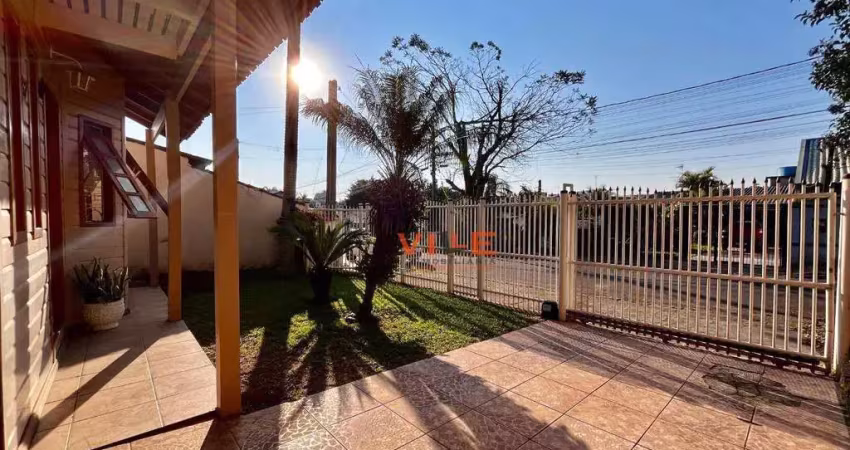 Casa de madeira nobre com 03 dormitórios com uma suíte em gravataí.