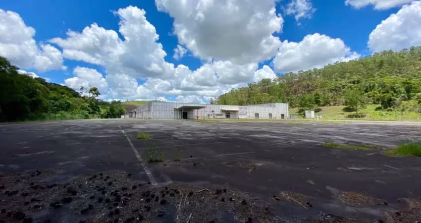 Barracão / Galpão / Depósito para alugar na Rodovia BR 267, Nova Era, Juiz de Fora