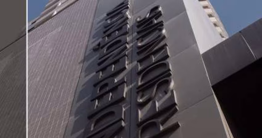 Apartamento 02 quartos no São Mateus com elevador e vaga de garagem.