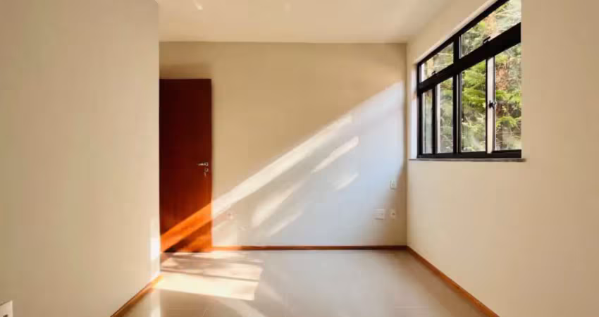 Apartamento com 2 quartos à venda na Rua São Sebastião, Santa Helena, Juiz de Fora