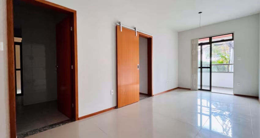Apartamento de 02 quartos com varanda no Santa Helena