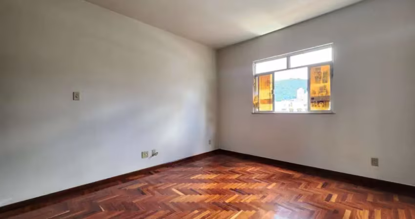 Apartamento com 3 quartos à venda na Rua Morais e Castro, Passos, Juiz de Fora