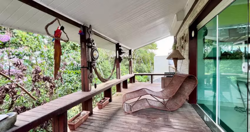 Casa com 4 quartos à venda na Rua Randall de Oliveira, Parque Guadalajara, Juiz de Fora