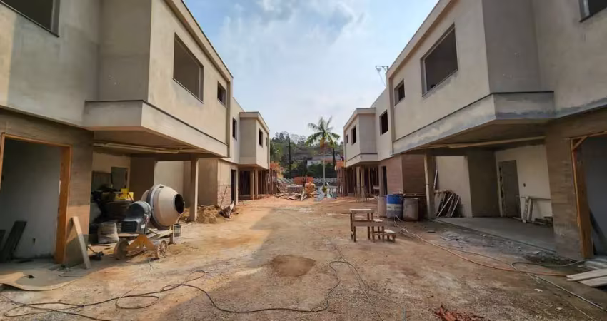 Casa em condomínio fechado com 3 quartos à venda na Rua Florianópolis, Parque Jardim da Serra, Juiz de Fora