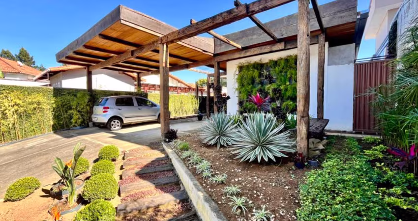 Casa no Condomínio Alto dos Pinheiros