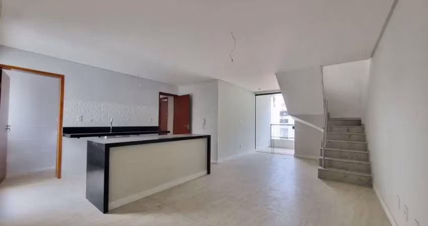 Cobertura de 05 quartos com suíte e 03 vagas de garagem no Vale do Ipê
