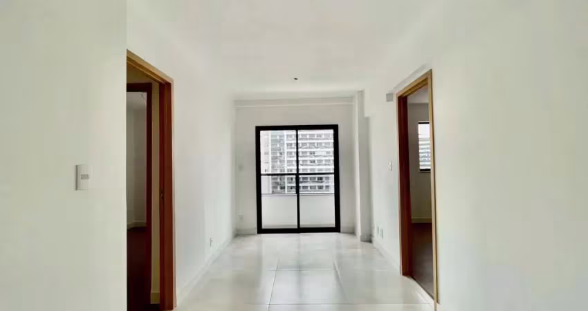 Apartamento de 02 suítes com vaga de garagem e lazer no Centro