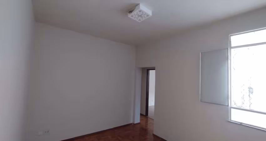 Locação - Apartamento amplo de 02 quartos na Rua Floriano Peixoto no Centro de Juiz de Fora