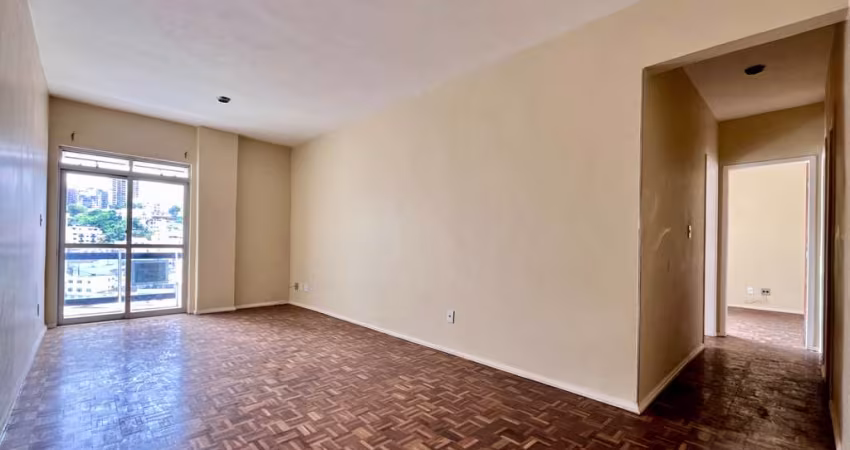 Apartamento de 03 quartos com elevador no São Mateus