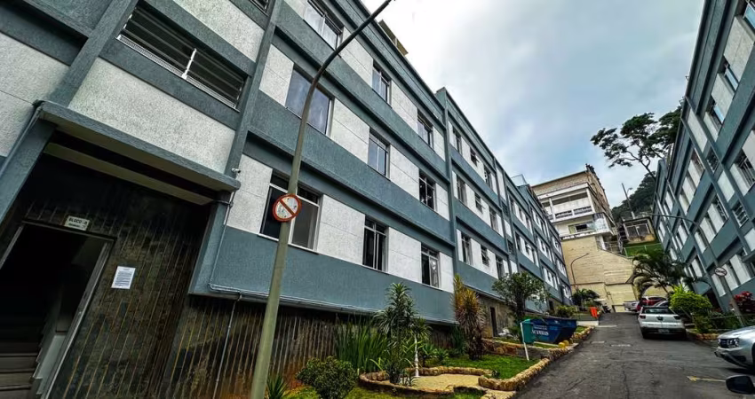 Apartamento de 03 no Centro