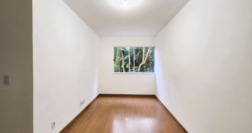 Apartamento de 02 quartos, elevador, vaga e lazer em São Pedro