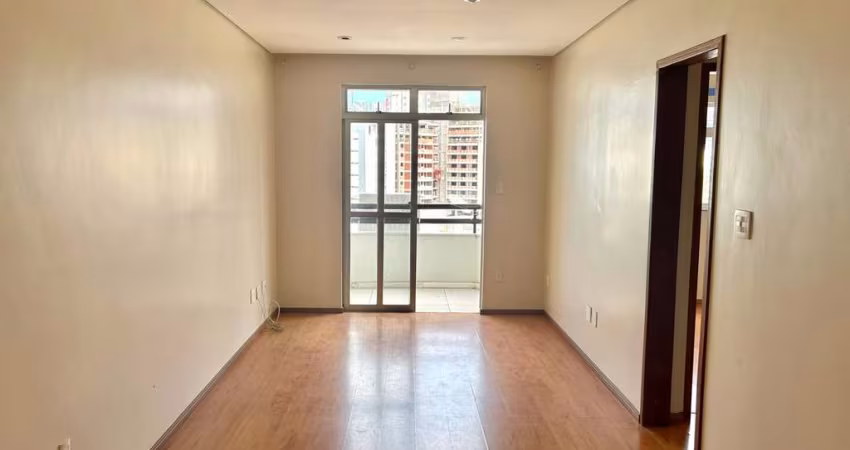Excelente apartamento à venda de 2 quartos com 1 suíte no coração do Bairro São Mateus