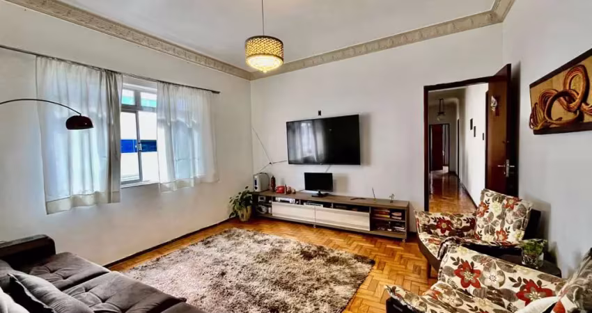 Apartamento de 03 quartos com suíte no Centro