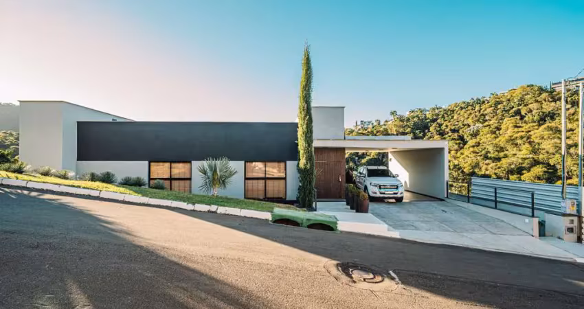 Casa com 4 quartos à venda na Estrada Domingos Hungaro, Salvaterra, Juiz de Fora