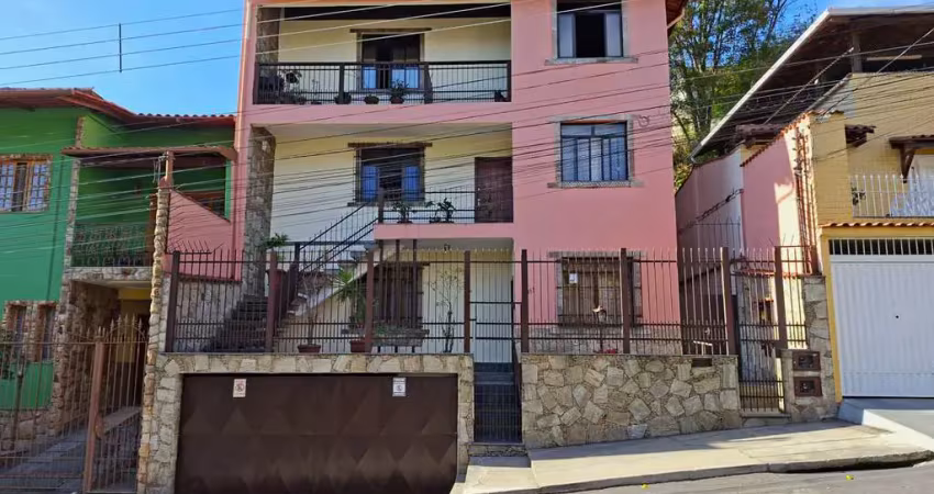Casa com 4 quartos à venda na Rua Múcio Vieira, Bonfim, Juiz de Fora