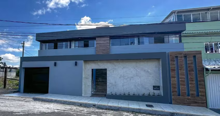 Casa com 4 quartos à venda na Rua Regente, Santana, Juiz de Fora