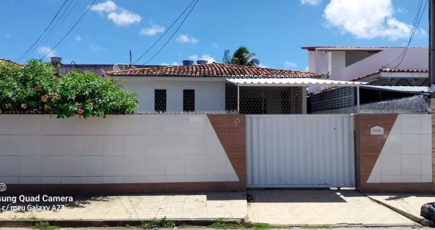 CASA COM 3 QUARTOS NO BAIRRO DO CRISTO, PRÓXIMO A PRINCIPAL RANIERI MAZILLI, POR APENAS R$ 370.000,00!