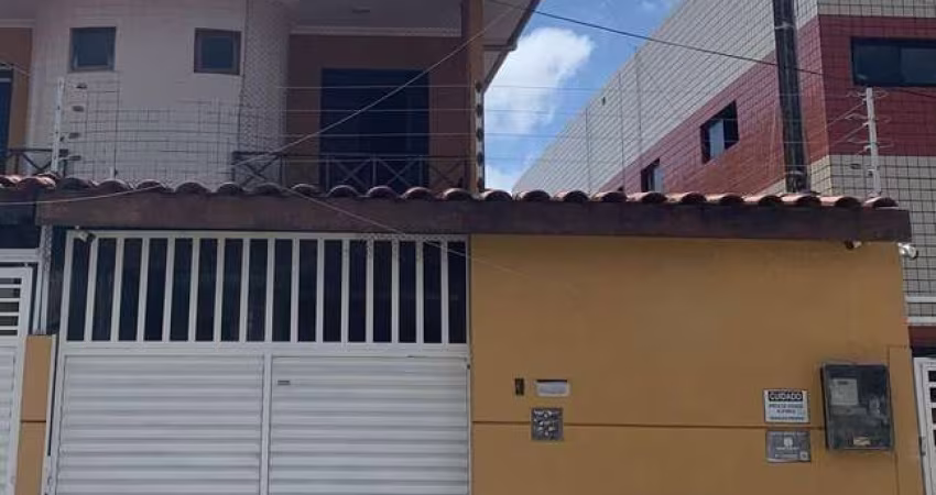 CASA PRIMEIRO ANDAR NO JOSÉ AMÉRICO COM 3 DORMITÓRIOS MEDINDO 130 METROS PRÓXIMO A PREFEITURA, POR APENAS R$ 420 MIL!