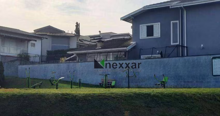 Tereeno em condomínio.