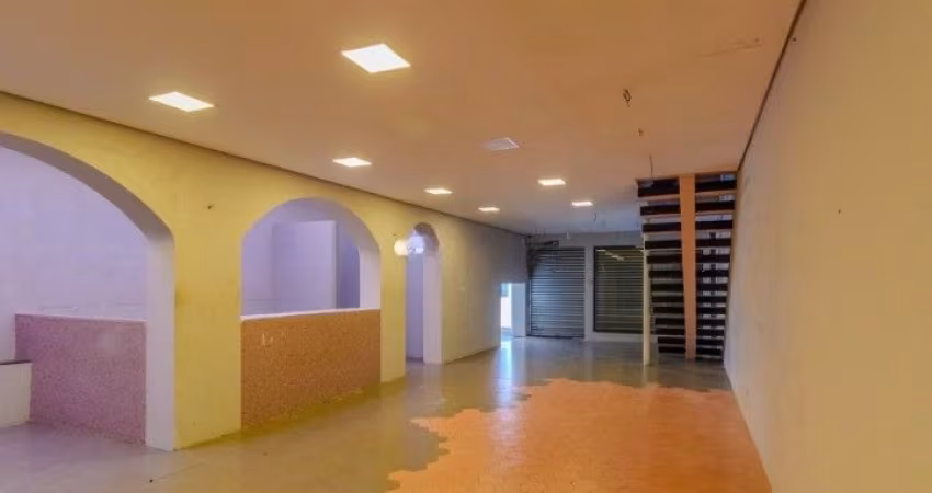 CASA / LOJA / PONTO COMERCIAL EM SANTANA