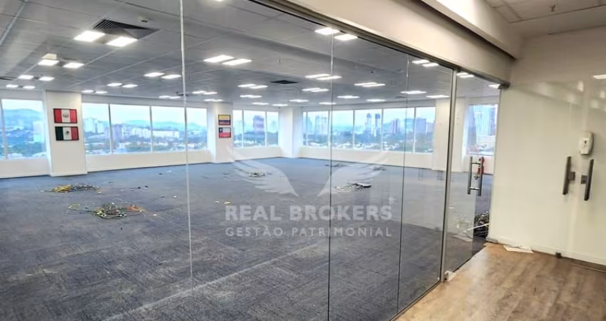 Meia Laje Comercial de 1.000 m² para Locação em Alphaville