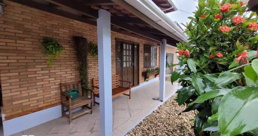Casa com 5 quartos à venda na Rua Alce, 97, Zé Amândio, Bombinhas