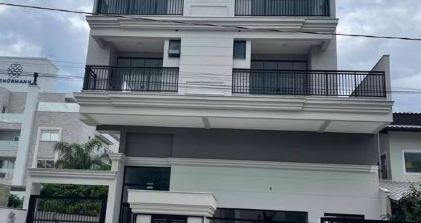 Apto Mariscal,  107 mts2, 3 suítes, 2 vagas, a poucos metros da praia mais limpa