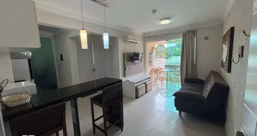 Apartamento segundo piso, frente, condomínio completo, lazer, localização, tranq