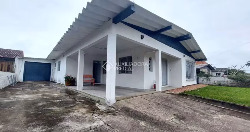 Casa com 4 quartos à venda na 21 De Abril, 77, Glória, Osório