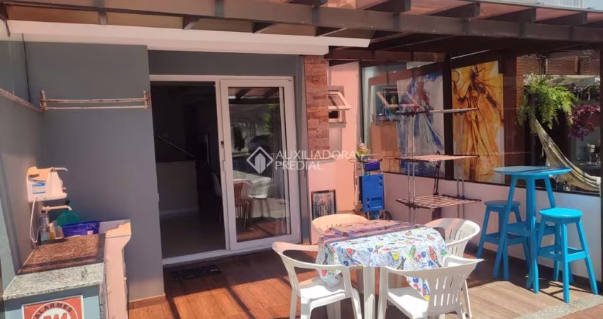 Casa em condomínio fechado com 2 quartos à venda na Rua Do Amor Perfeito, 3562, Capão Novo, Capão da Canoa