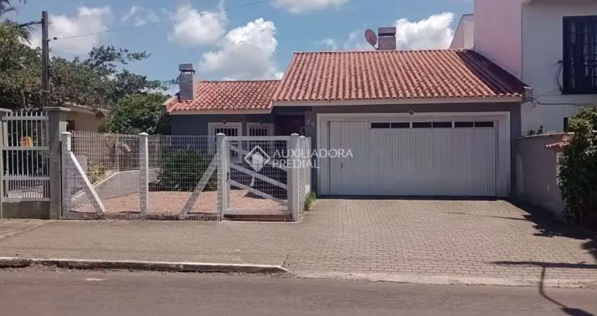 Casa com 3 quartos à venda na Garibaldi, 48, Centro, Osório