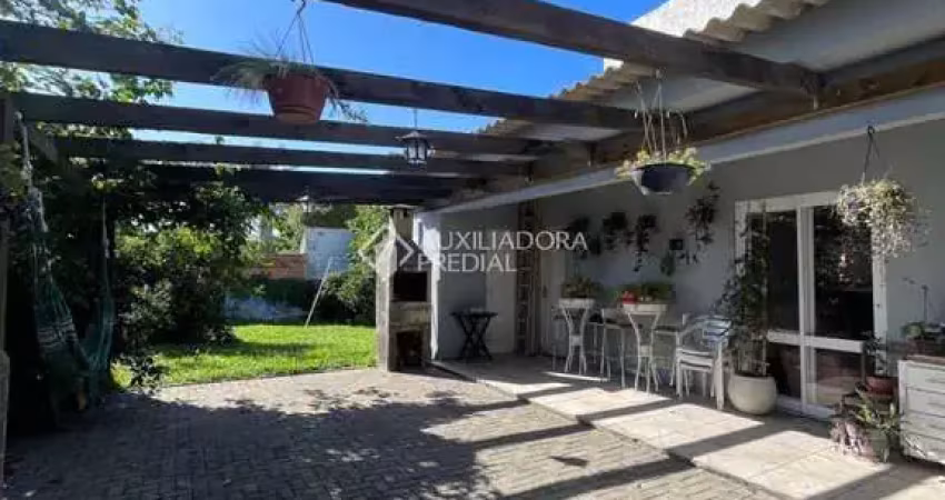 Casa com 3 quartos à venda na Alzira Sarcony Martins, 157, Centro, Osório