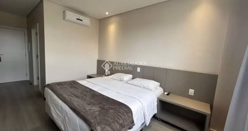 Loft com 1 quarto à venda na Pedro Lessa Cirne, 460, Caiu Do Céu, Osório
