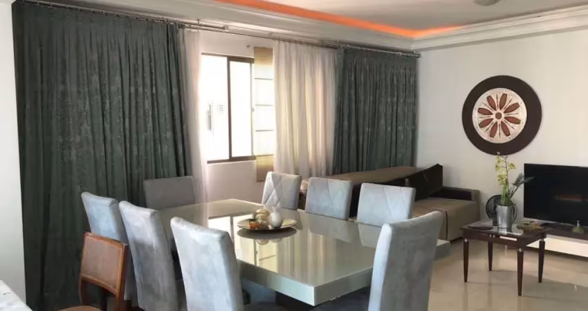 Apartamento com 3 quartos à venda na Rua 236, 230, Meia Praia, Itapema
