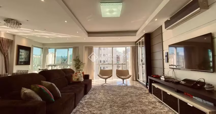 Apartamento com 4 quartos à venda na Rua 271, 155, Meia Praia, Itapema